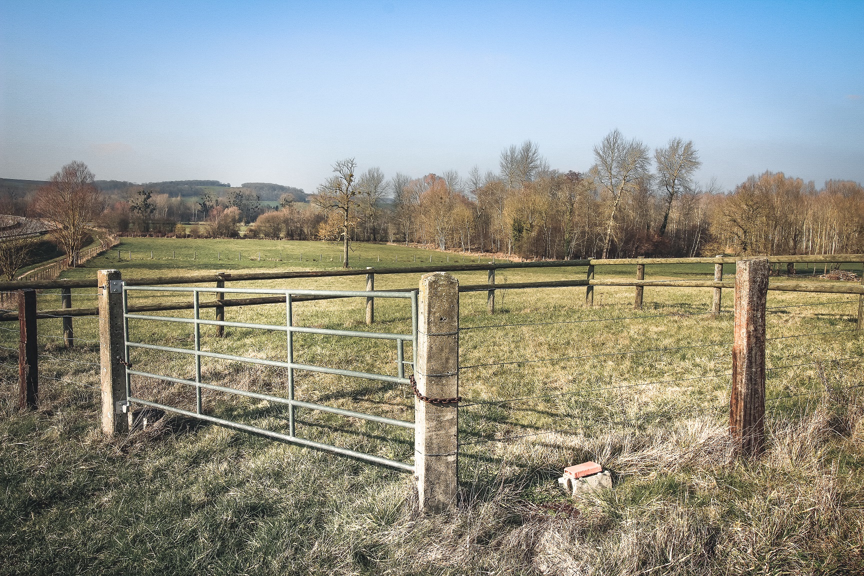 Parc pour isoler votre cheval afin de l'harnacher